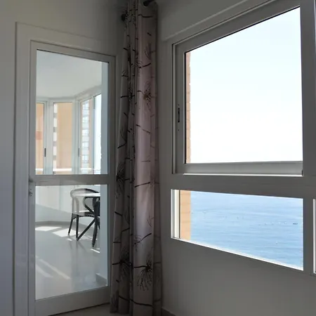 Balcon De Poniente First Line Бенидорм